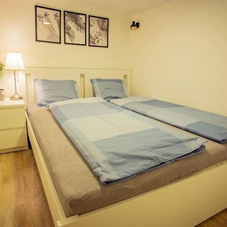 Cosy 2 Bedroom Flat In Akacfa St., Sol Budapest Esterno foto